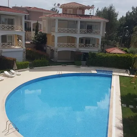 Pool Front Lux Tripleks فيلة كوشاداسيه
