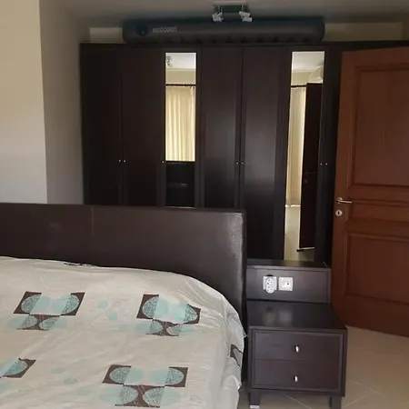 فيلة Pool Front Lux Tripleks كوشاداسيه