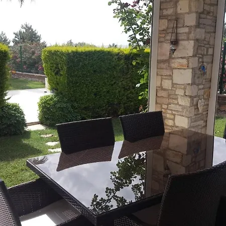 Pool Front Lux Tripleks فيلة