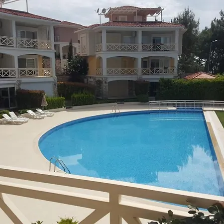 Pool Front Lux Tripleks * كوشاداسيه